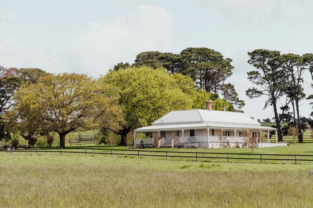 white victorian country homestead with veranda - Australian Stock Image