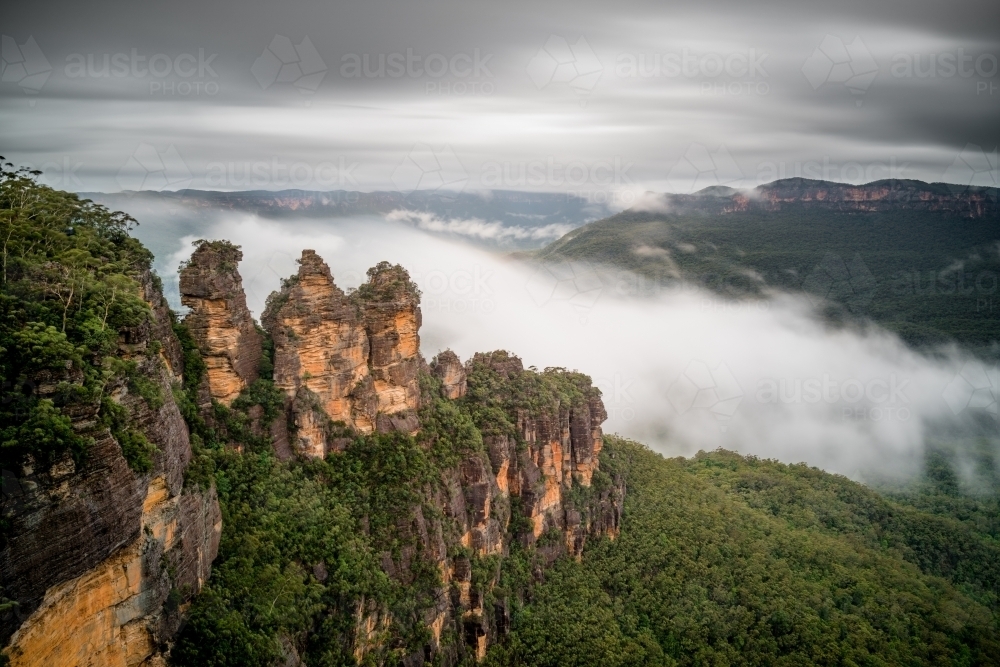 Winter rain at the famous three sisters - Australian Stock Image