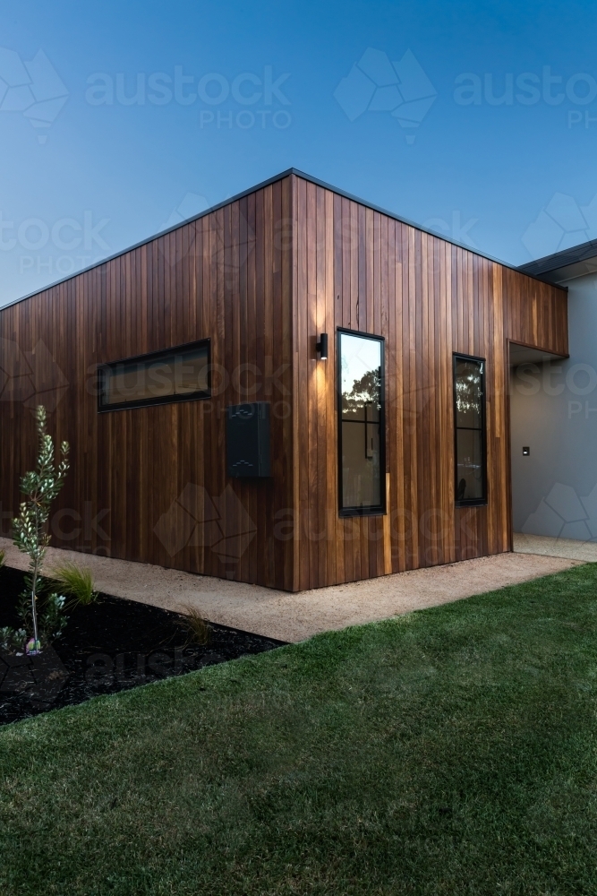 Wood cladding corner detail on a contemporary new home - Australian Stock Image