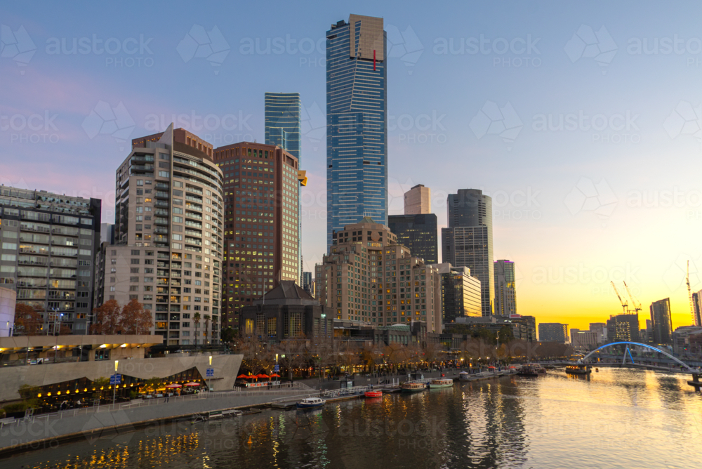 Yarra River and Melbourne skyline at dusk - Australian Stock Image