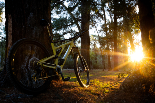 A modern dual suspension mountain bike on an Australian bike trail - Australian Stock Image