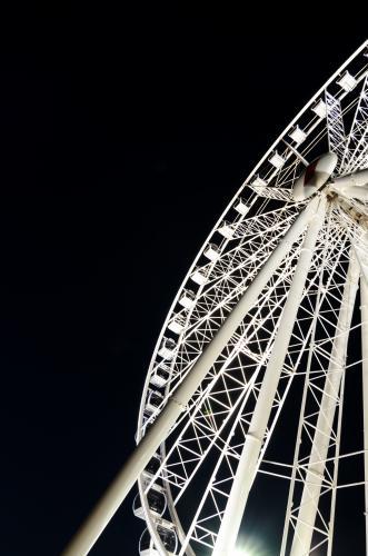 Angled view of Brisbane Wheel view against night sky - Australian Stock Image