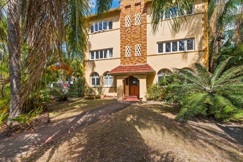 Art deco buildings inner city apartment living - Australian Stock Image