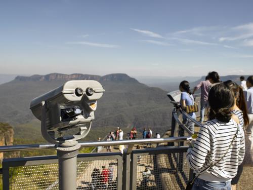 binoculars and tourists at Echo point lookout