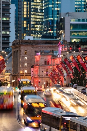 Brisbane city looking over the Victoria Bridge at dusk. - Australian Stock Image