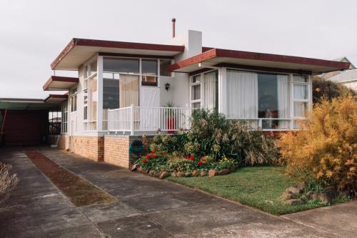 Classic Australian 1960's home