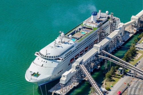 Cruise ship docking at Auckland Point wharf - Australian Stock Image