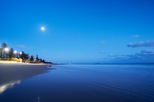Full moon at the Mooloolaba Beach