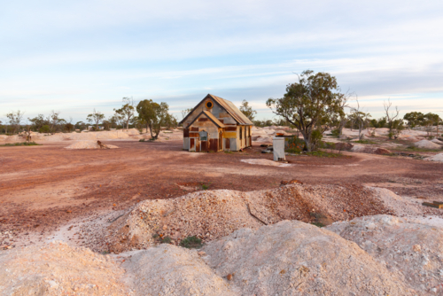 "Goddess of 1967" church, the movie set for a 2000 film in opal mining town - Australian Stock Image