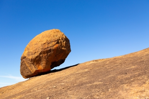 granite boulder balancing on rock at Berringbooding