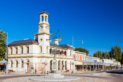 Historic Beechworth town centre on a warm summer's day - Australian Stock Image