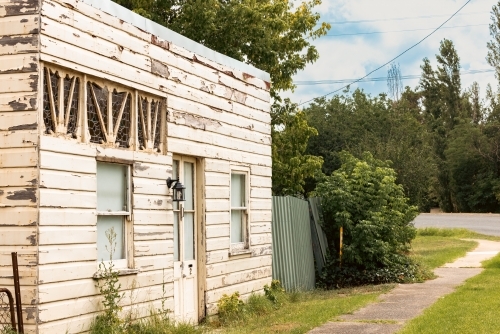 Historic cottage in rural town of Cassilis in the NSW Hunter Region - Australian Stock Image