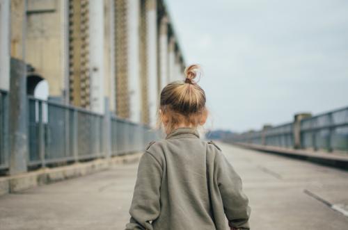 Little girl at Hume Dam