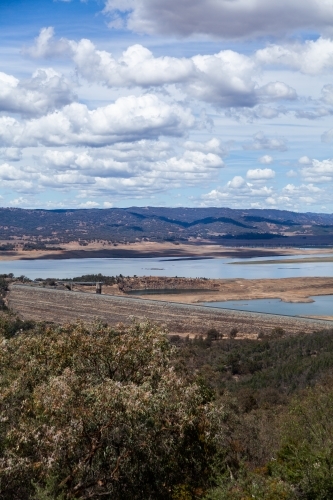Low water level in lake burrendong - Australian Stock Image