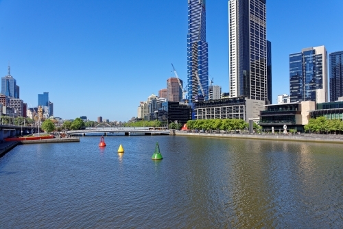 Melbourne Yarra river with city views and south bank views - Australian Stock Image