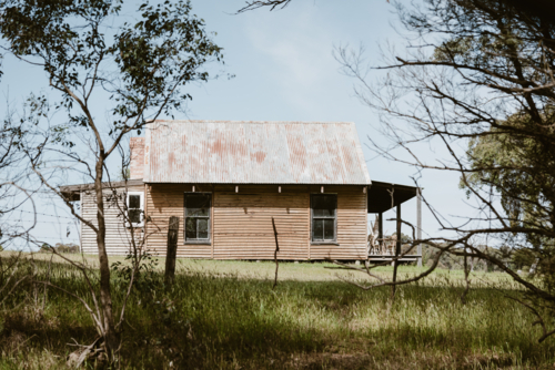 old corrugated iron farm house - Australian Stock Image
