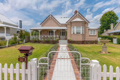 Old house in Tenterfield, Northern New South Wales, Australia - Australian Stock Image