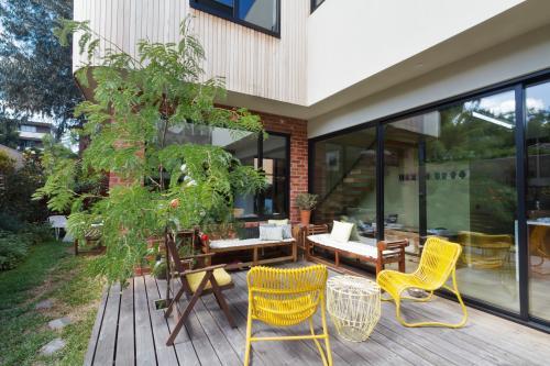 Outdoor patio deck on new renovation extension in contemporary Melbourne home - Australian Stock Image