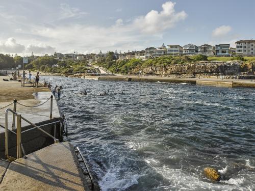 People swimming at Clovelly Ocean pool