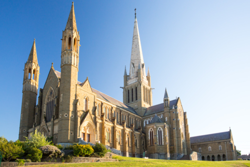 Sacred Heart Cathedral in Bendigo at dusk on a warm Spring day. - Australian Stock Image
