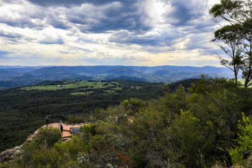 Scenic view from Hargraves Lookout in the Blue Mountains overlooking Grose Valley with forested land - Australian Stock Image