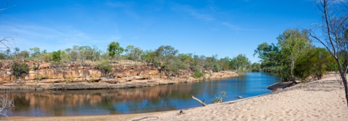 The beach at Warla Gorge (Hann Gorge) - Australian Stock Image