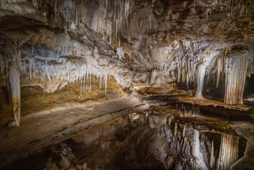 The Suspended Table and stalactites in Lake Cave, Western Australia - Australian Stock Image