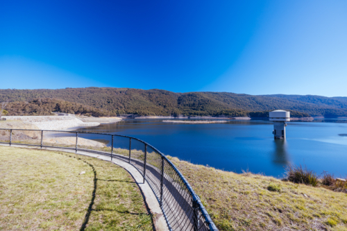 View of the Thomson Dam on a cool winter's day near Walhalla in Victoria, Australia - Australian Stock Image