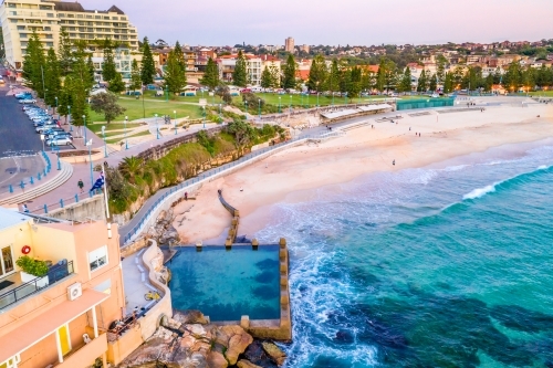 Views from the southern end of Coogee Beach and Ross Jones Memorial rock pool