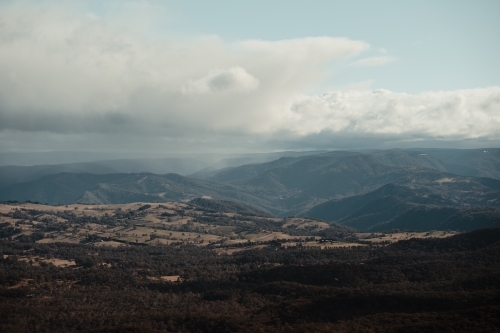 Views into the Megalong Valley from Cahill's Lookout, Blue Mountains. - Australian Stock Image