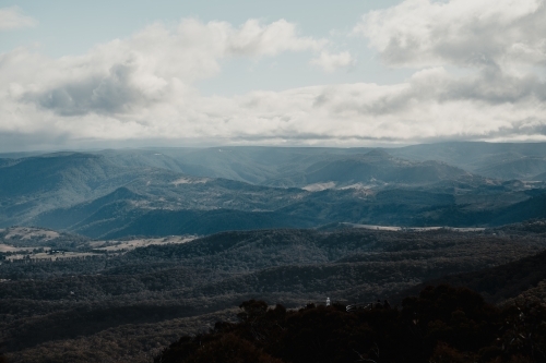 Views into the Megalong Valley from Cahill's Lookout, Blue Mountains. - Australian Stock Image