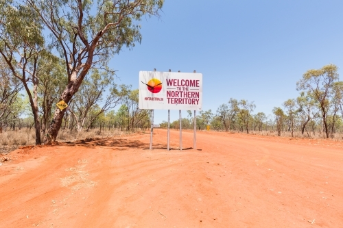 Welcome to Northern Territory NT road sign on Savannah Way