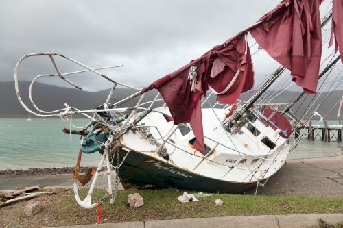 Yacht wrecked during Cyclone Debbie, 2017